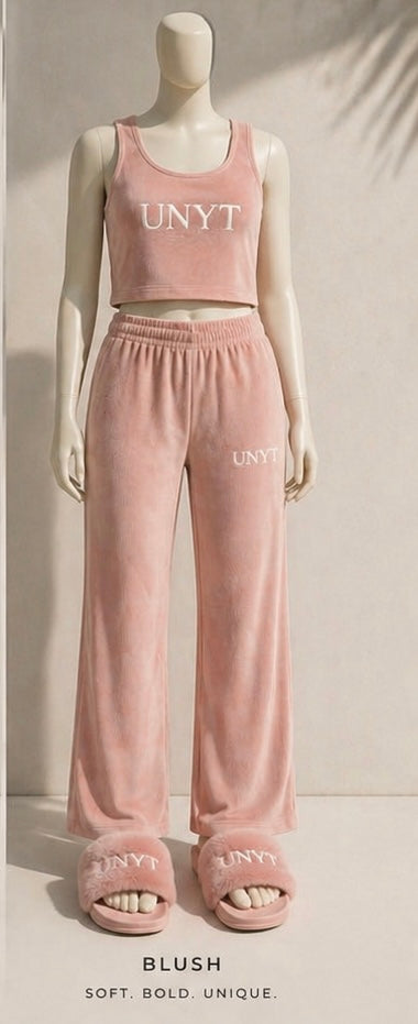 UNYT Velvet Lounge Set